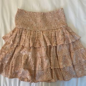 light pink ruffle skirt size small!!